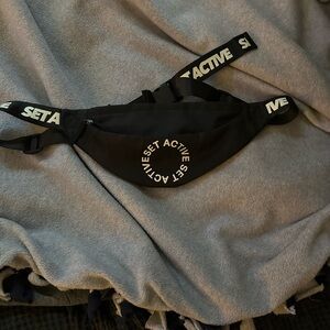 SET ACTIVE fanny pack